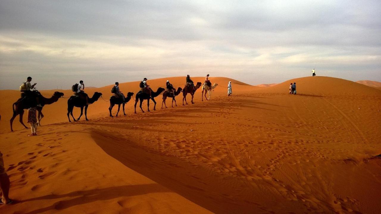 Les Roches Desert Camp Merzouga Exteriér fotografie